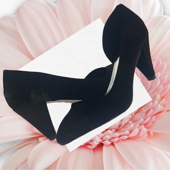 Black Angelina pump - Picture 1 of 9